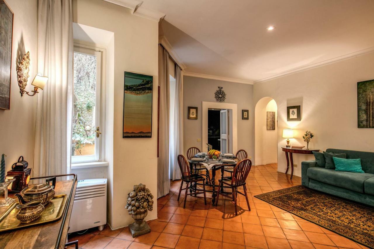 Colosseum Forum Apartment Рим Екстер'єр фото